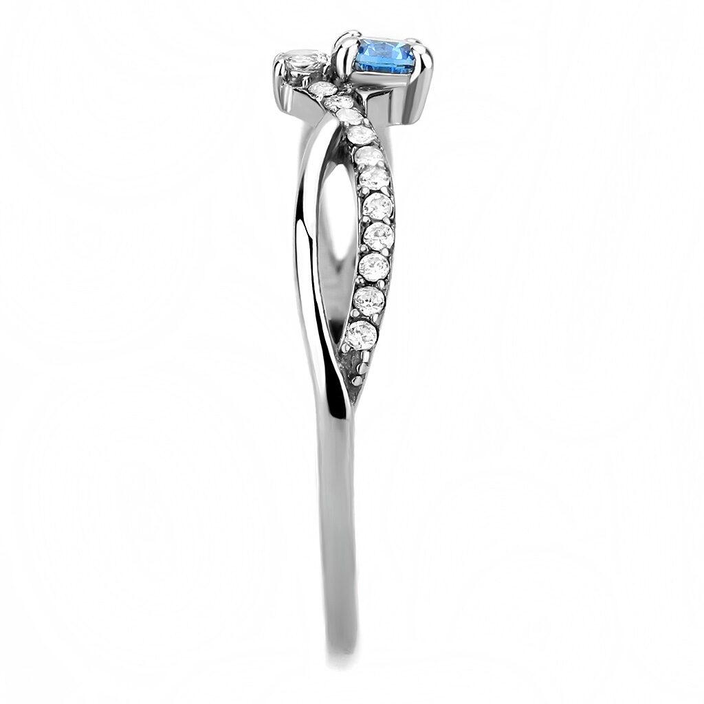 DA120 - High polished (no plating) Stainless Steel Ring with AAA Grade CZ  in Sea Blue